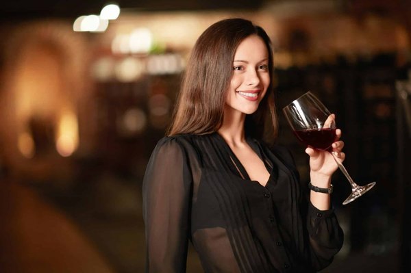 Où goûter les spécialités culinaires locales en Espagne sans se ruiner?